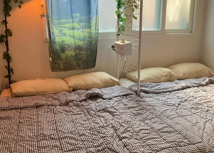 Apartamento 신논현역 숙소10 Minutes From Sinnonhyeon Station Foreigners, Long Term Guests, And Students Welcome Seúl